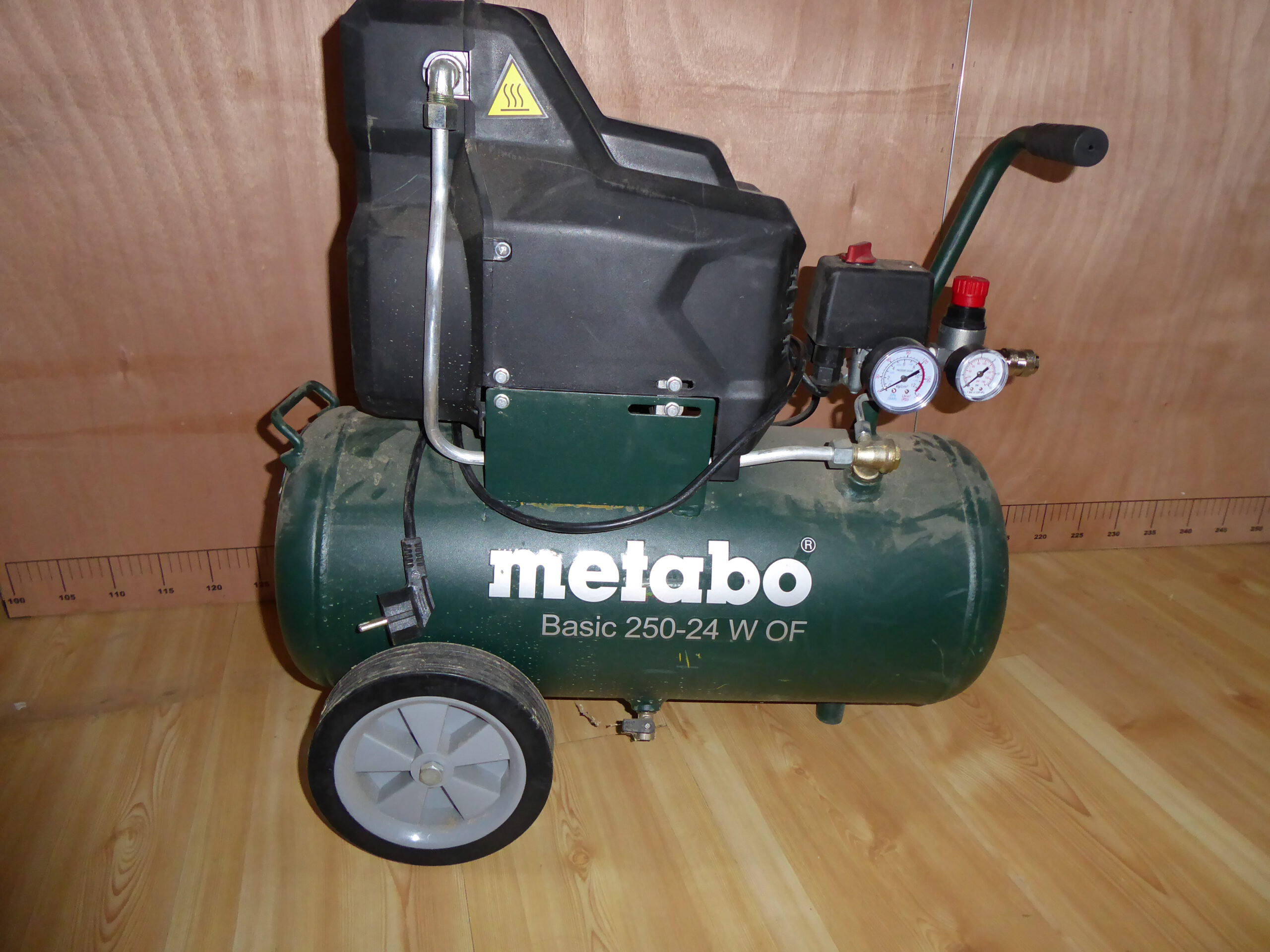 Kompressor Basic 250-24 W OF – 24-Liter-Druckluftkompressor (ölfrei) – Bild 7
