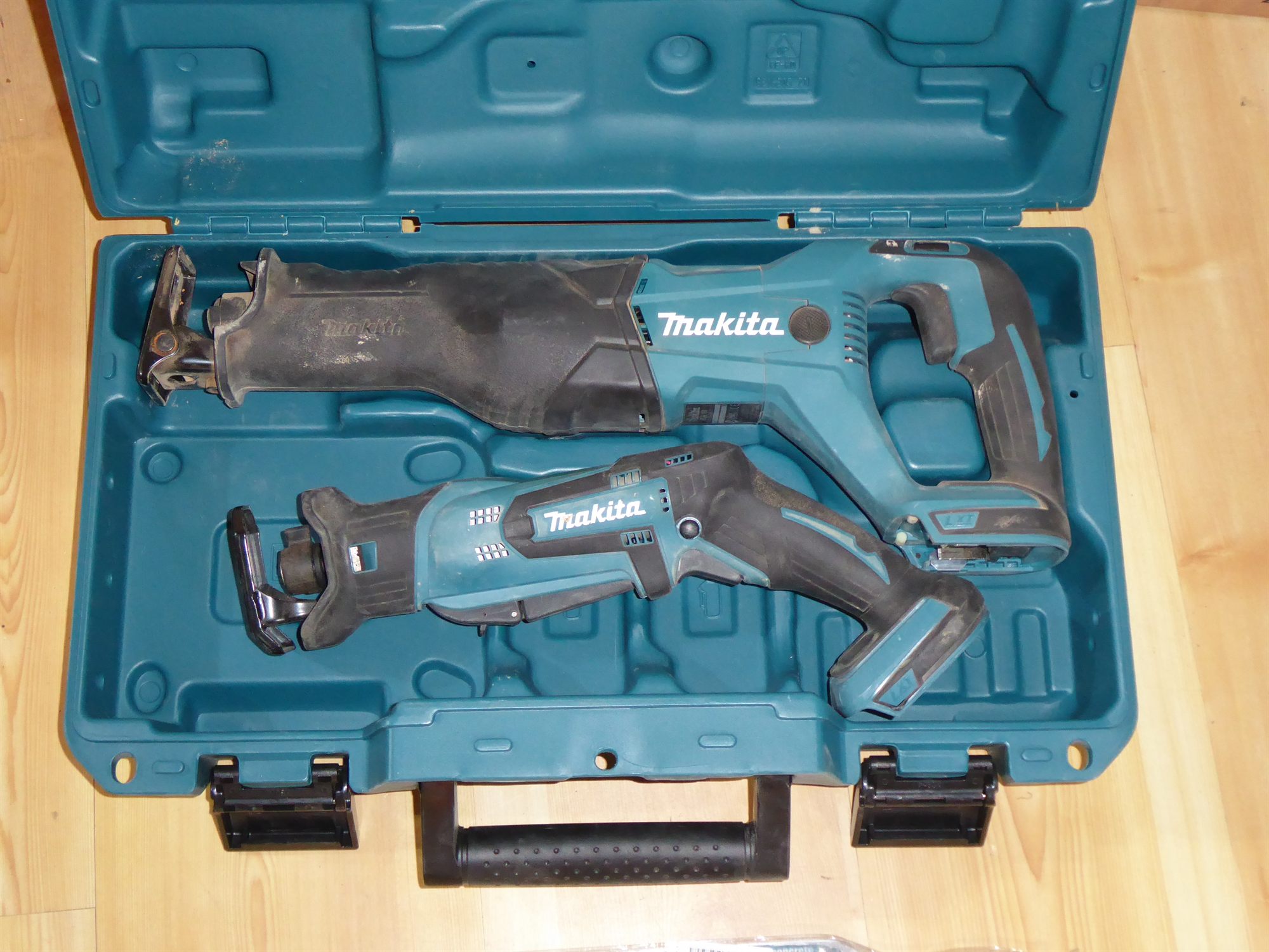 Akku-Säbelsägen-Set – große Reciprosäge und kompakte Einhand-Säbelsäge