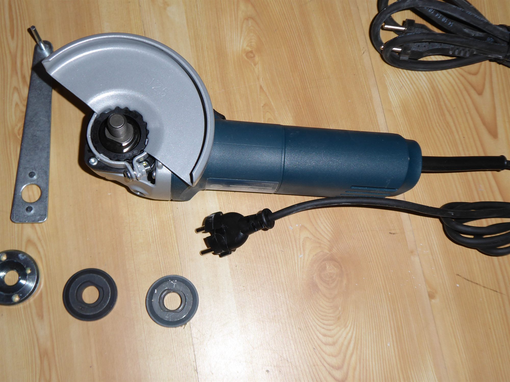 Winkelschleifer-Set – großer 230-mm-Trennschleifer und kompakter Winkelschleifer – Bild 5