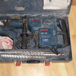 Kombihammer mit SDS-max und Bohrersatz