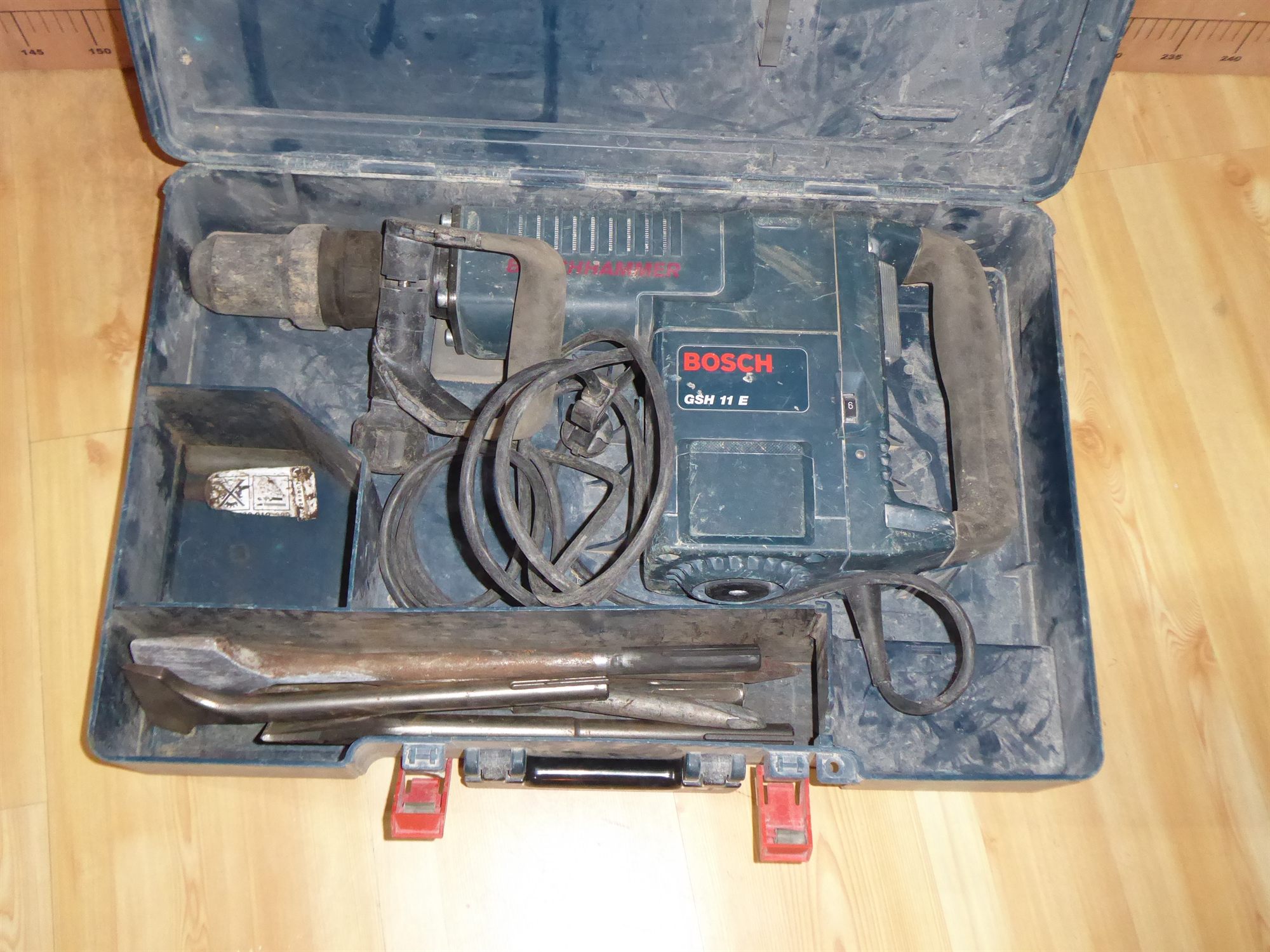 Abbruchhammer mit SDS-max und Meißelset