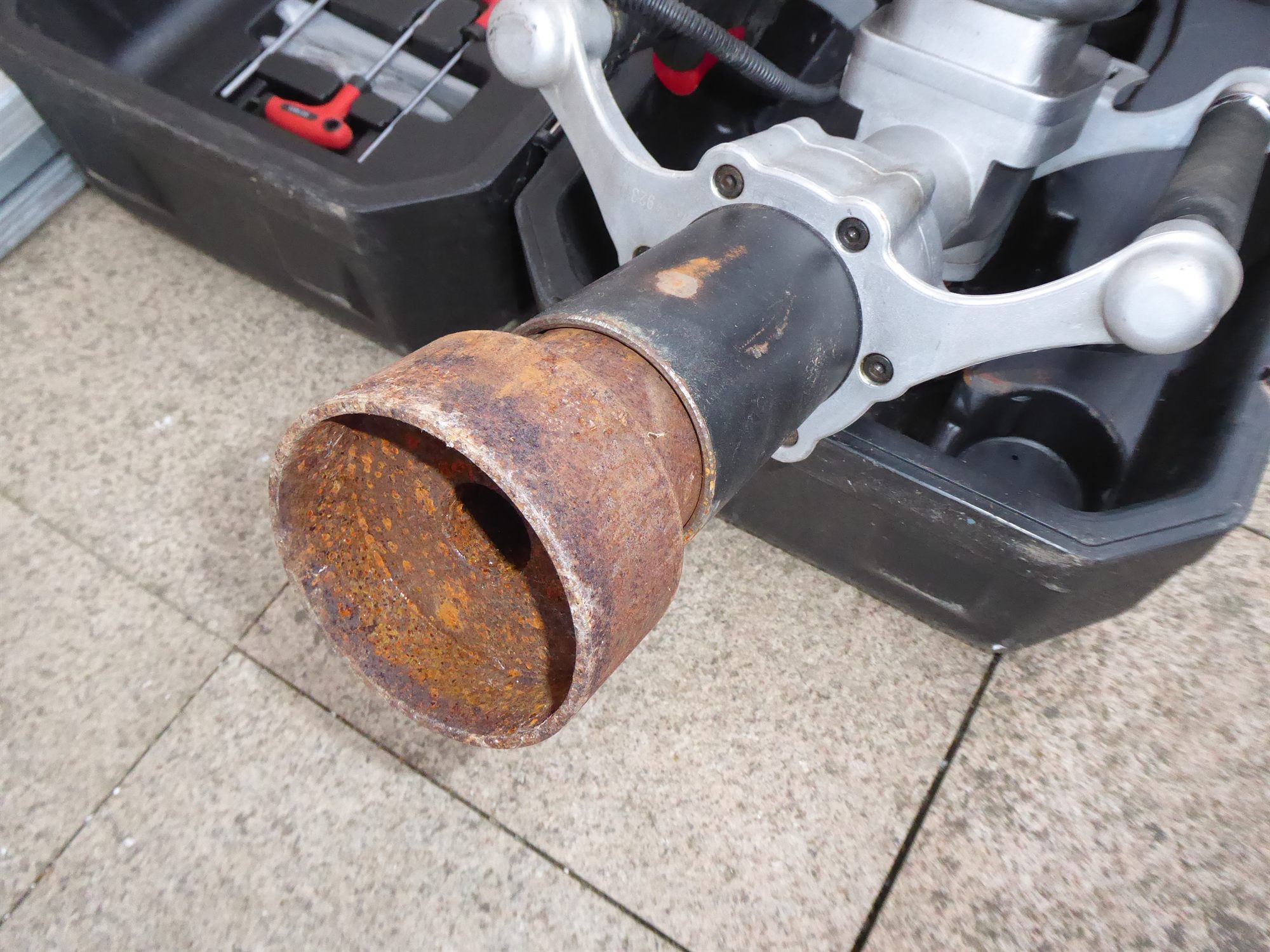 Benzin-Pfahlramme / motorisierter Pfostentreiber mit Honda-GX35-Motor – Bild 5