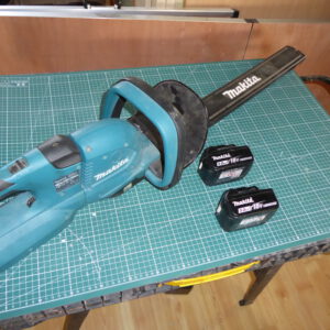 Akku-Heckenschere 55 cm – 2 × 18 V